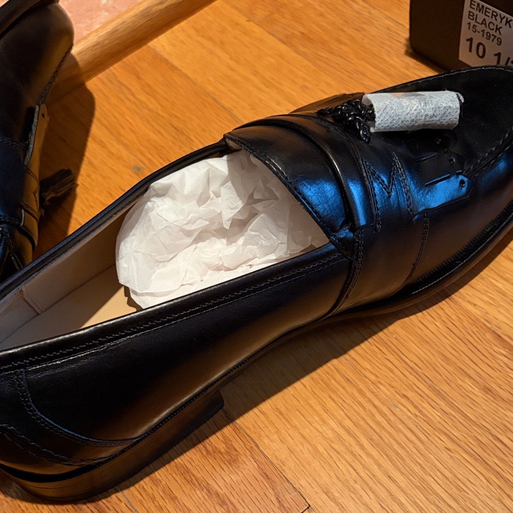 Classic Black Leather Men's Loafers Black 10.5 Wide New in Box - Picture 6 of 6